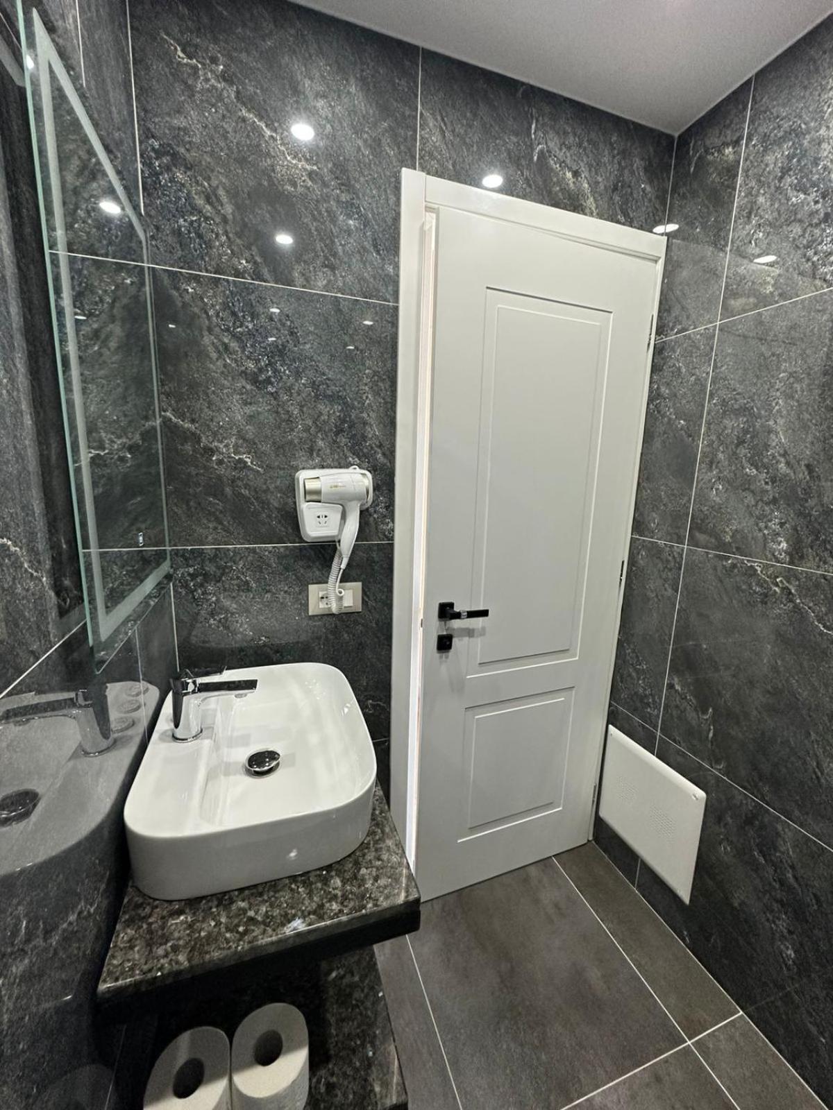 Hotel Europa Κρούγια Εξωτερικό φωτογραφία